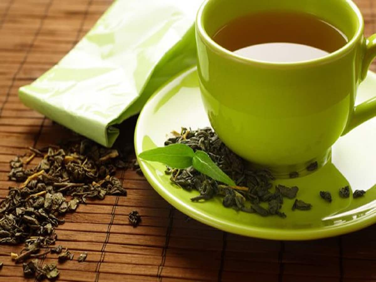 Should You Drink Green Tea On An Empty Stomach?